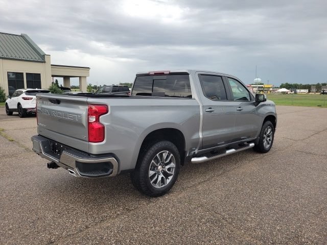 New 2026 Sterling Gray Metallic Chevrolet LT image 24