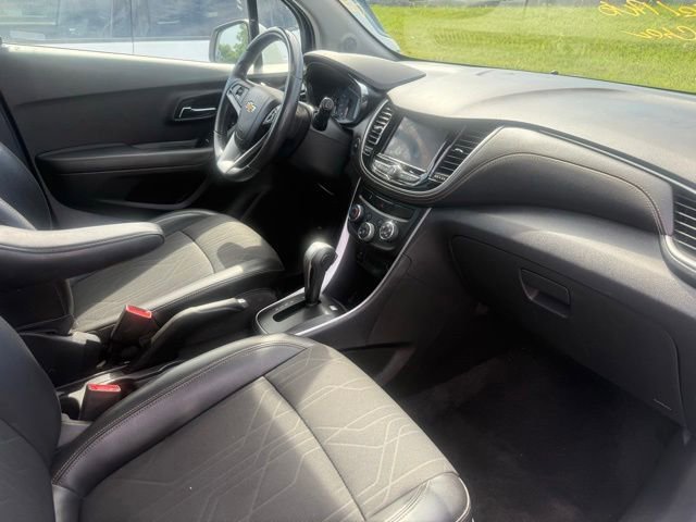 Used 2020 SUMMIT WHITE Chevrolet LT image 2