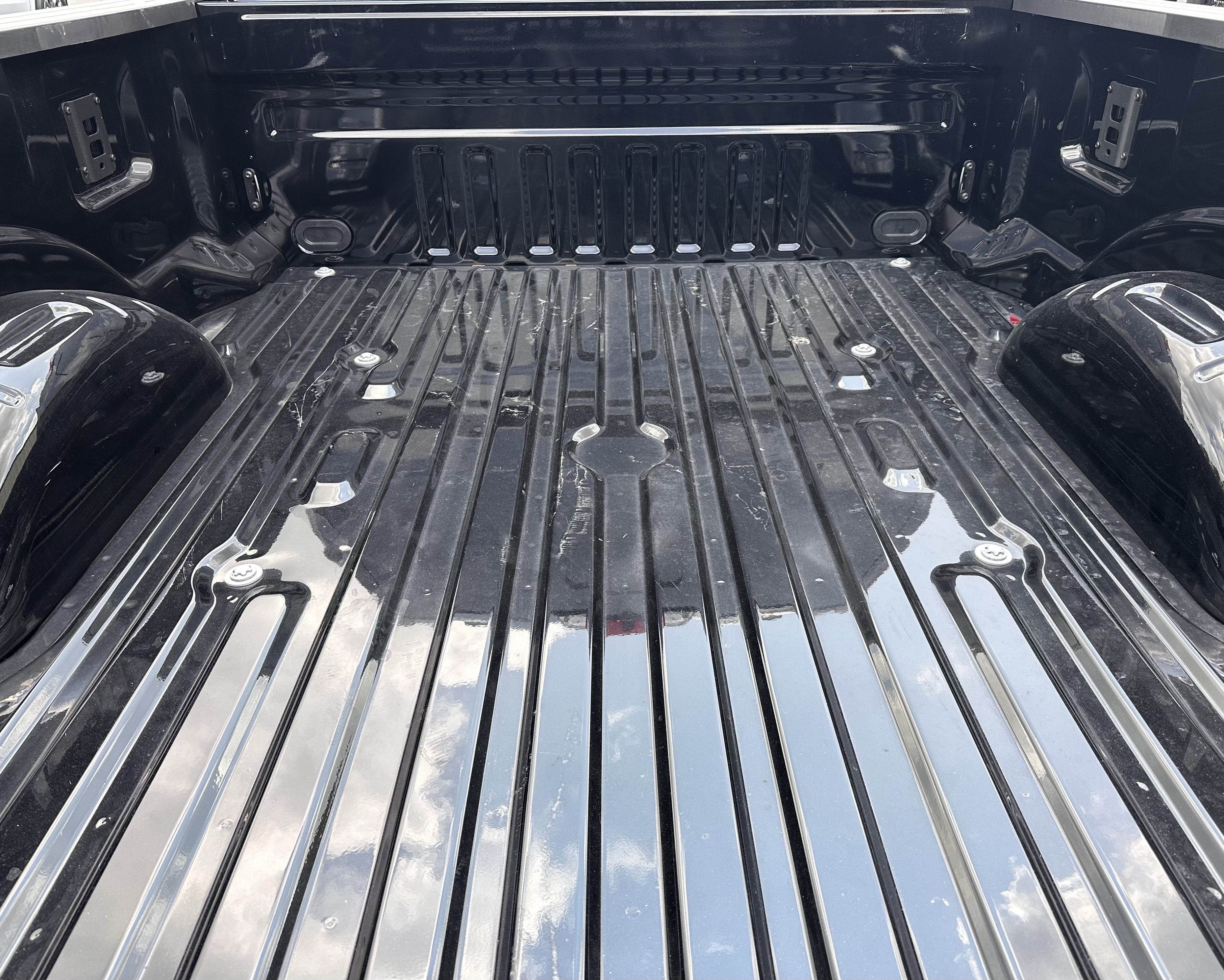 Used 2026 Agate Black Metallic Ford LARIAT image 9