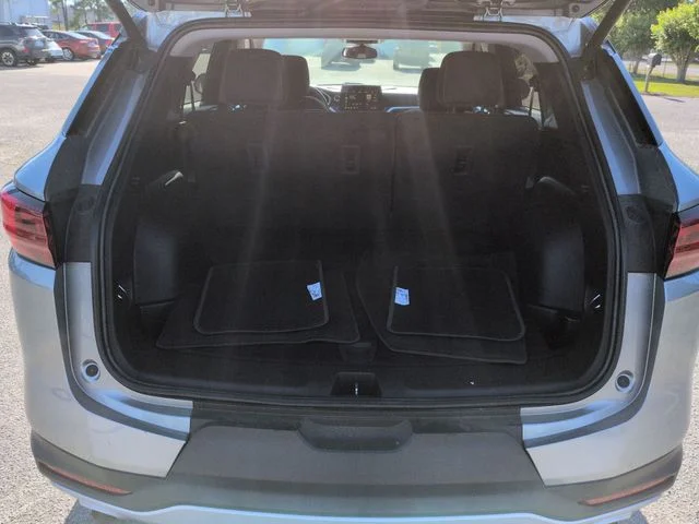 Used 2023 Gray Chevrolet LT image 29