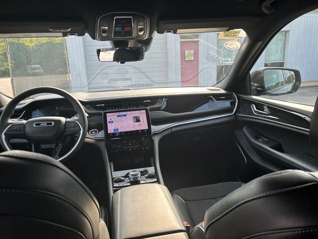 Used 2024 Black Jeep Trailhawk 4xe image 19