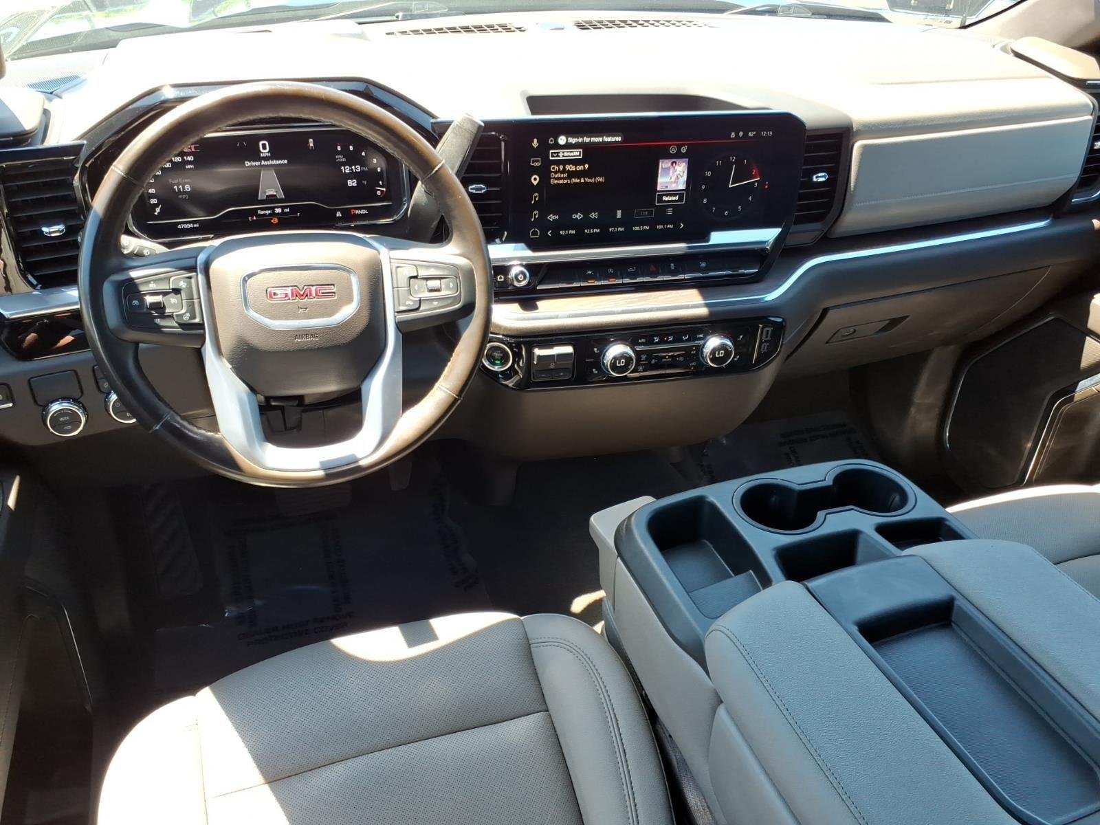Used 2025 Onyx Black GMC SLT image 21