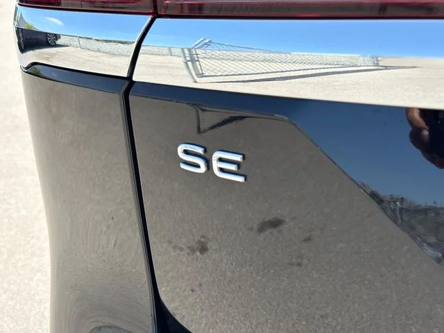 New 2026 Deep Black Pearl Volkswagen 2.0T SE image 10