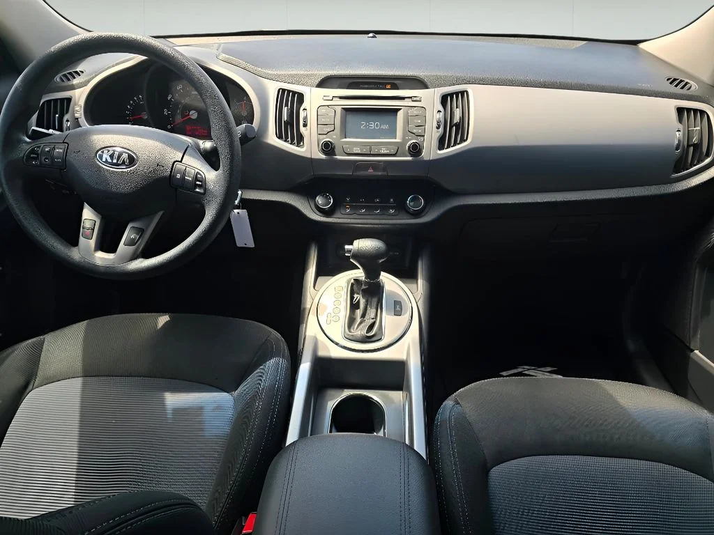 Used 2016 Mineral Silver Kia LX image 13