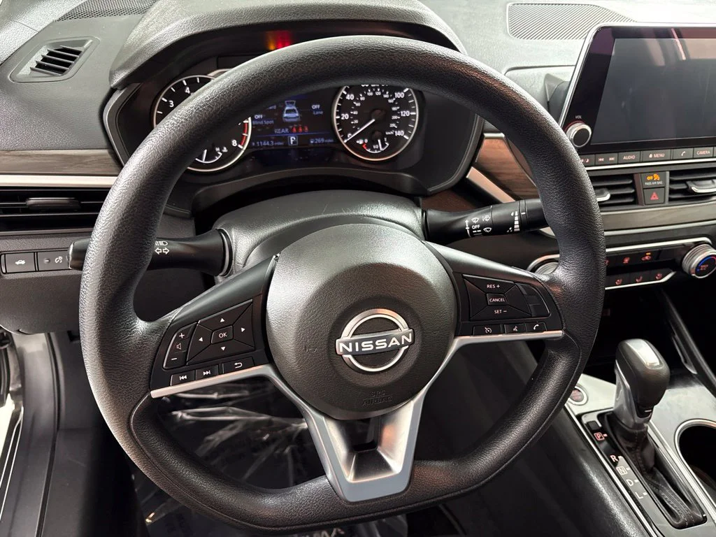 Used 2024 Gray Nissan 2.5 SV image 28