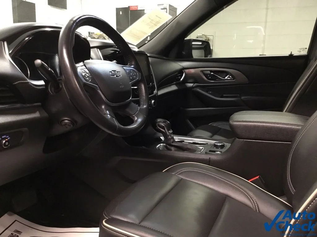 Used 2022 White Chevrolet Premier image 24