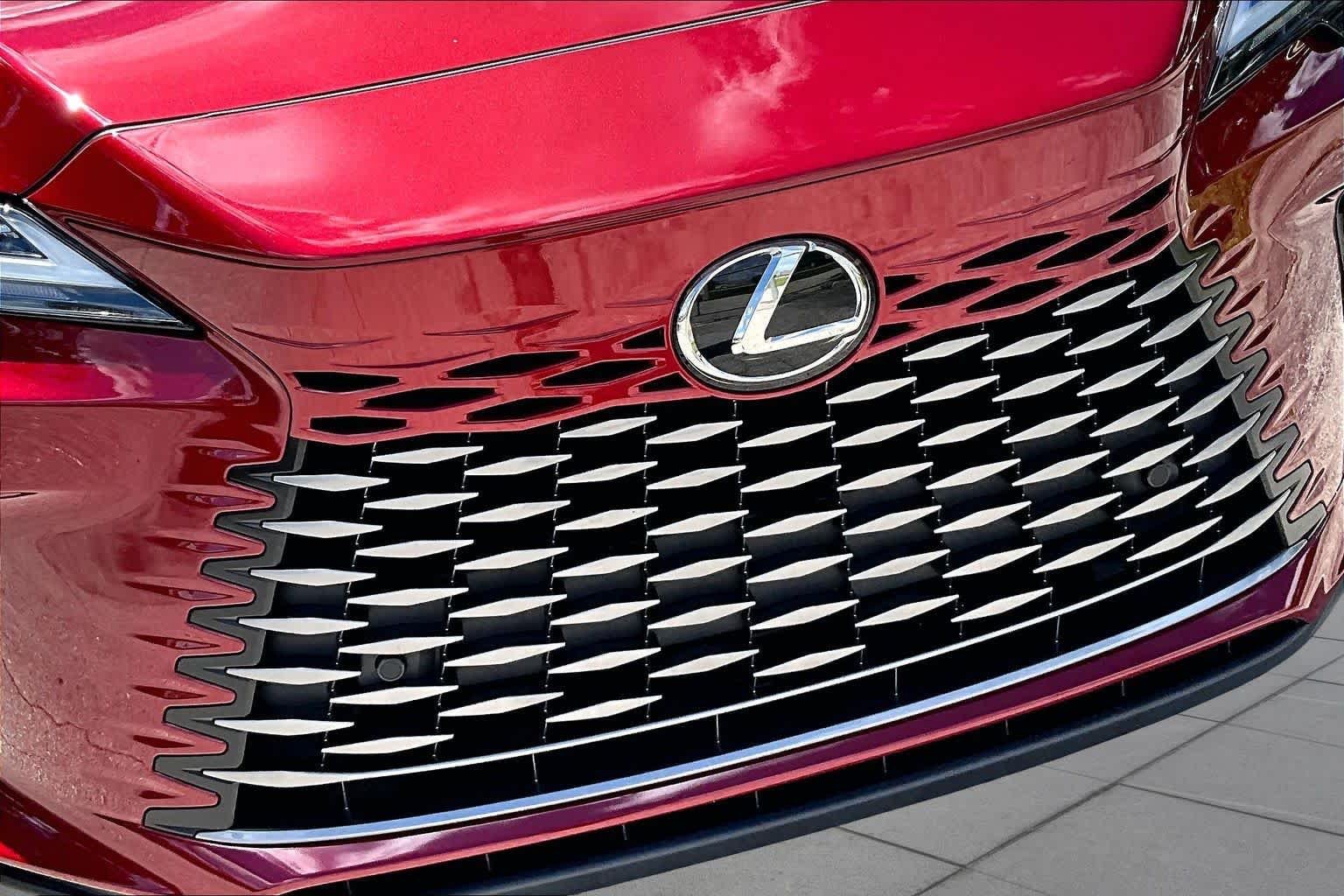 Used 2025 Matador Red Mica Lexus  image 30