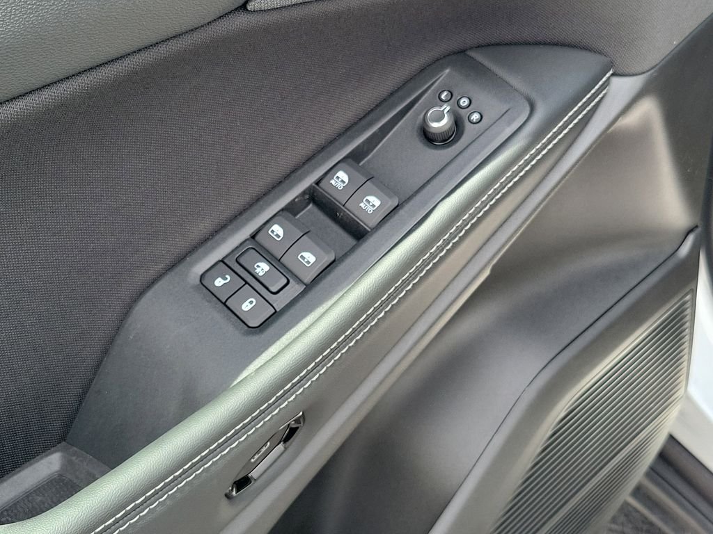 New 2026 Silver Zynith Clearcoat Jeep Laredo image 18