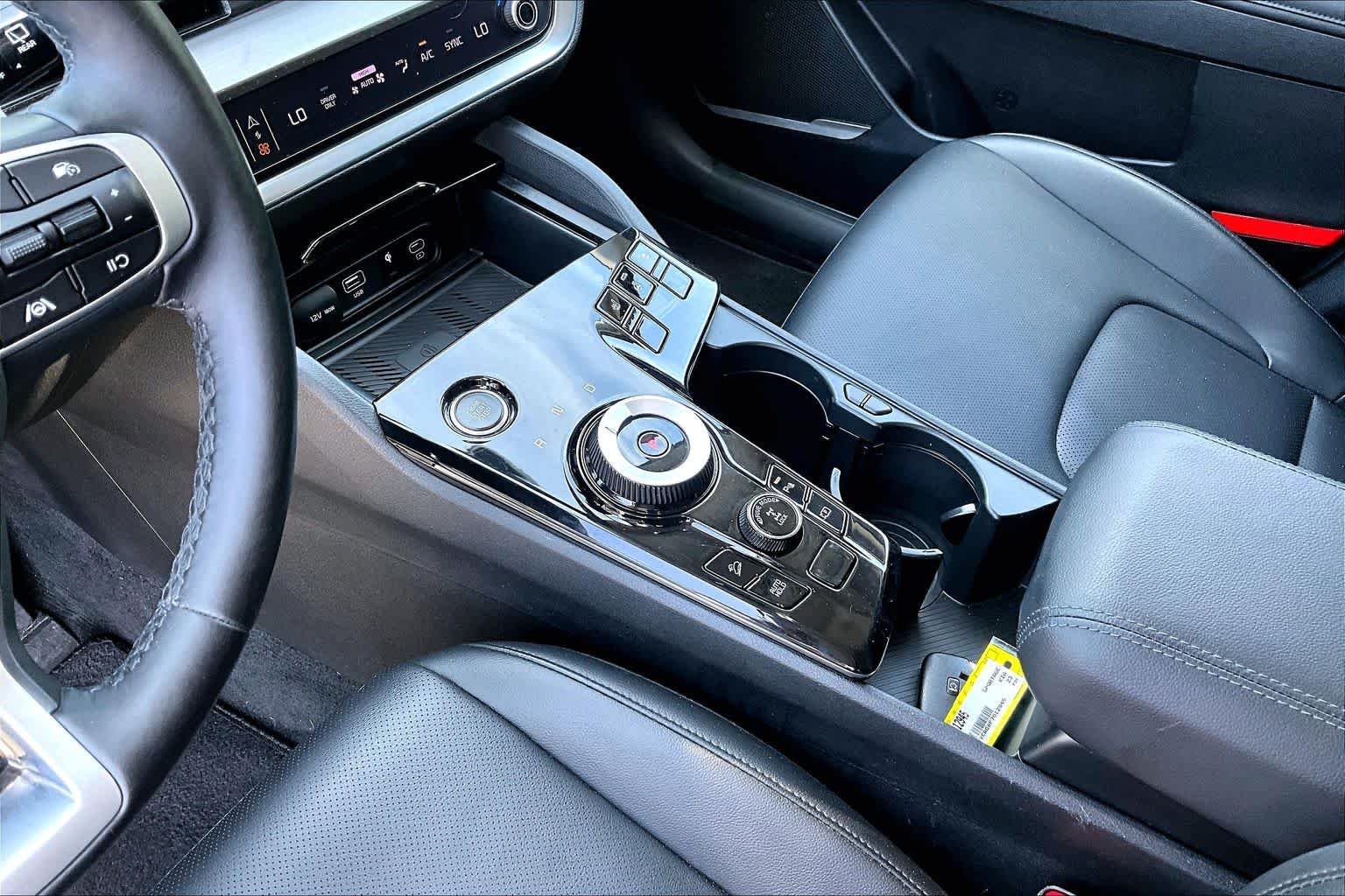 Used 2023 Fusion Black Kia EX image 17