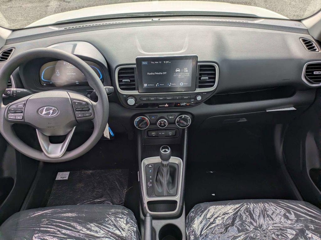 New 2026 White Hyundai SE image 14