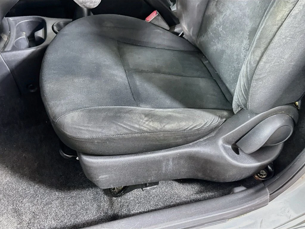 Used 2014 Gray Nissan S image 21