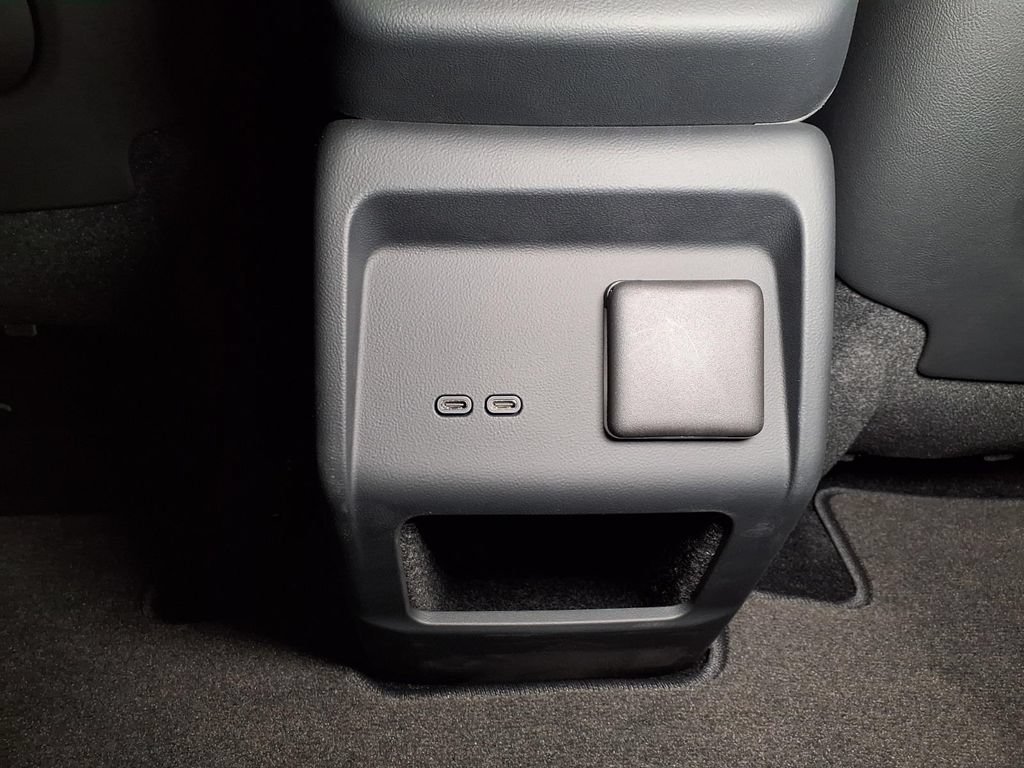 2027 Cadillac OPTIQ Luxury - Photo 13