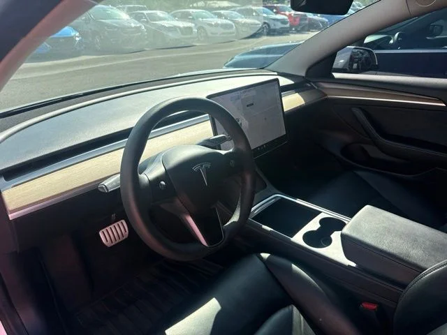 Used 2021  Tesla Performance image 8