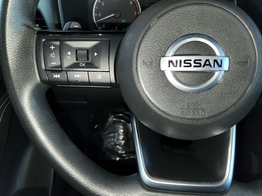 Used 2021 Silver Nissan SV image 25