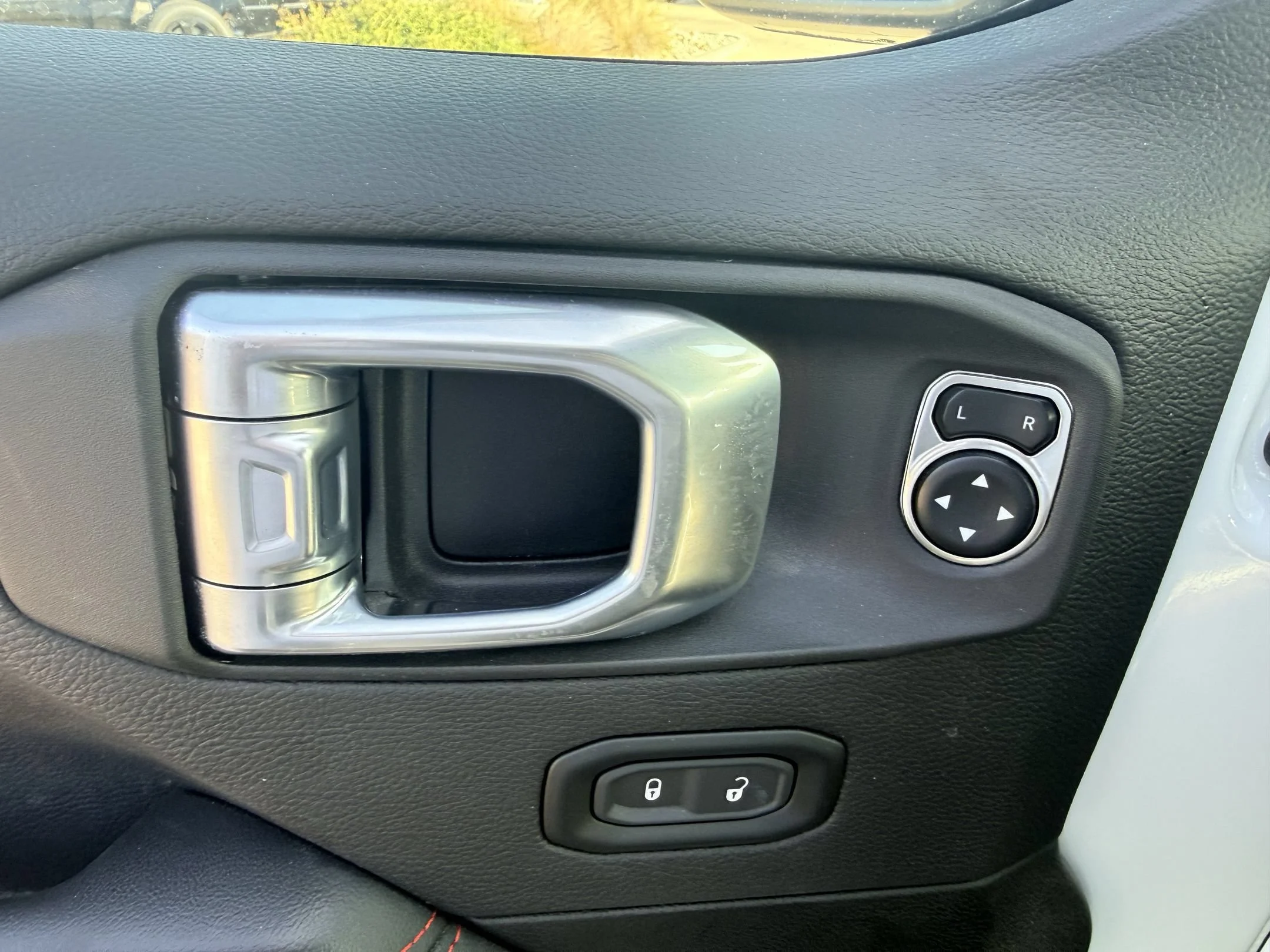 Used 2024 White Jeep Rubicon X image 19