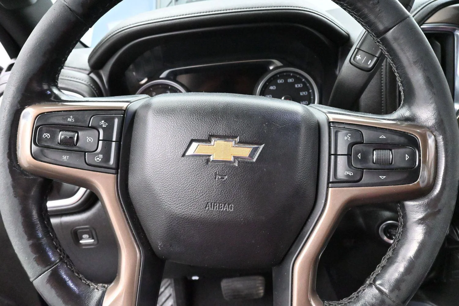 Used 2020 NORTHSKY BLUE METALLIC Chevrolet High Country image 16