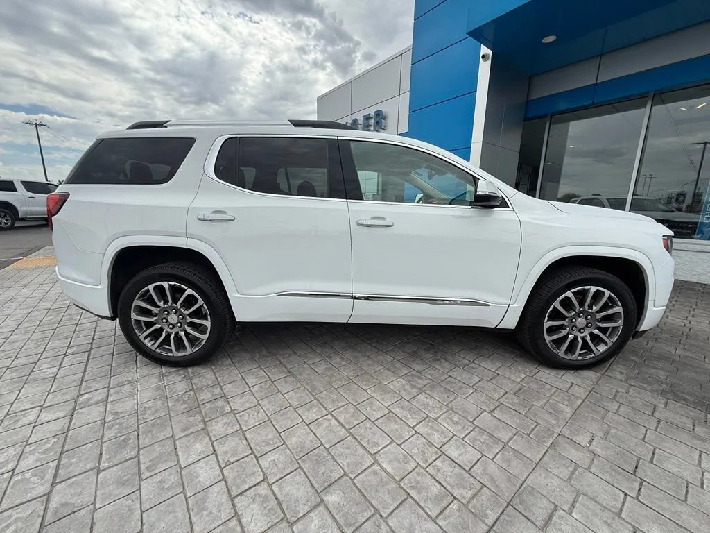 Used 2023 Summit White GMC Denali image 15