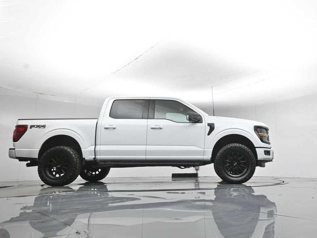 New 2026 Oxford White Ford XLT image 48