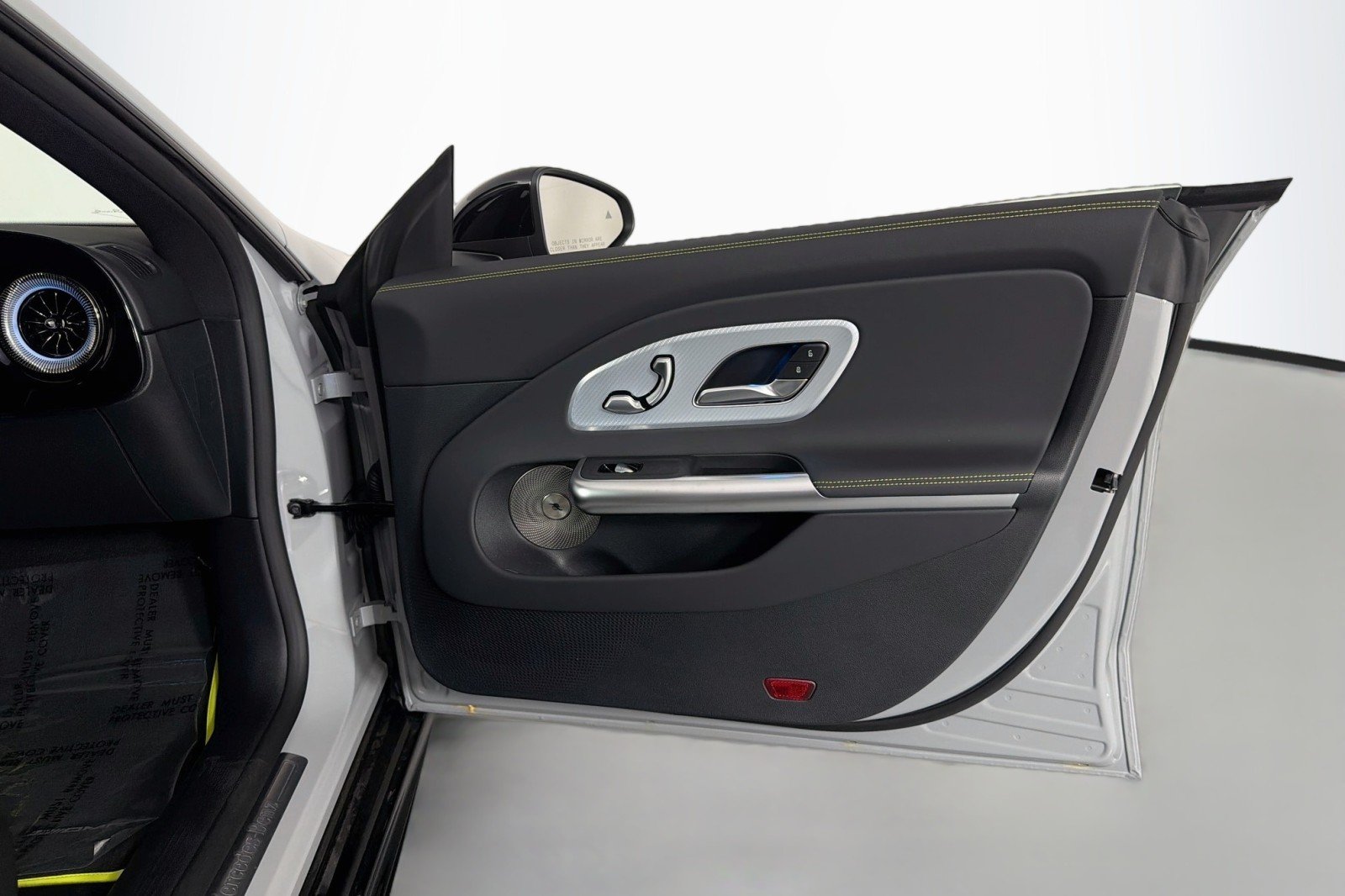 New 2027 MANUFAKTUR Alpine Grey Mercedes-Benz CLA 220 Hybrid image 24