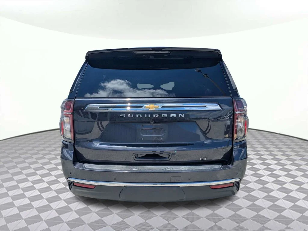 Used 2023 Gray Chevrolet LT image 4