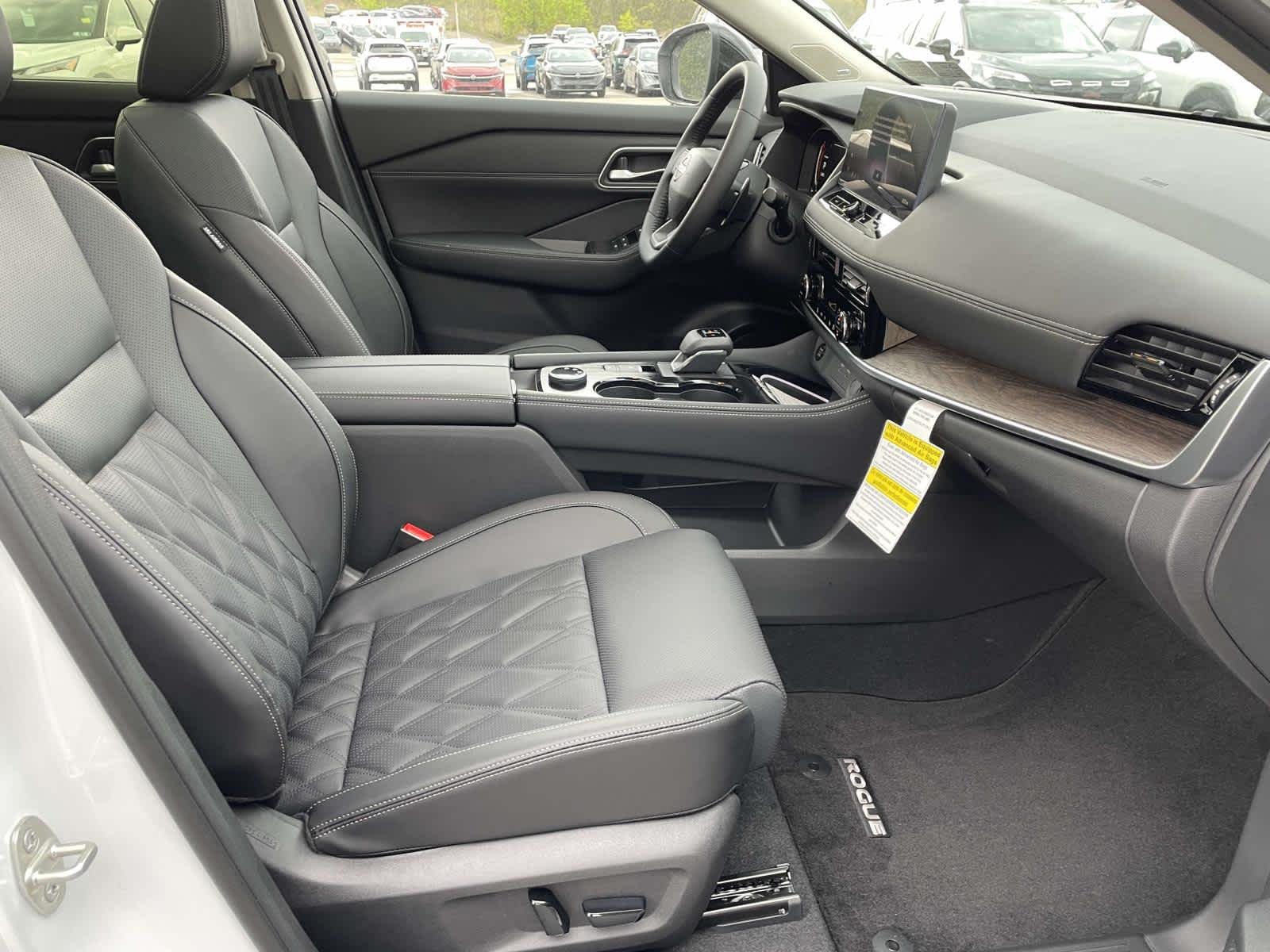 New 2026 Everest White Pearl/Super Black Nissan Platinum image 20