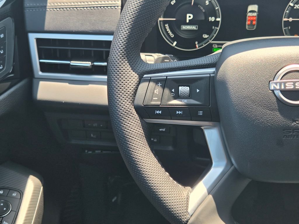 New 2026 Gray Nissan Platinum image 23
