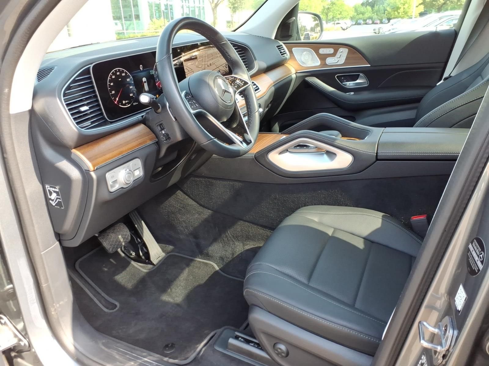 Certified Used 2025  Mercedes-Benz GLE 350 image 11