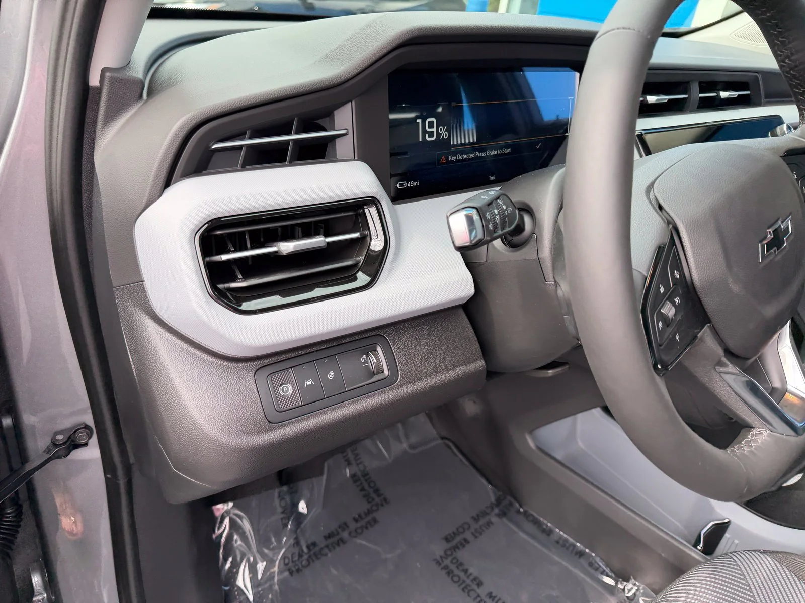 2027 Chevrolet Bolt LT - Photo 11