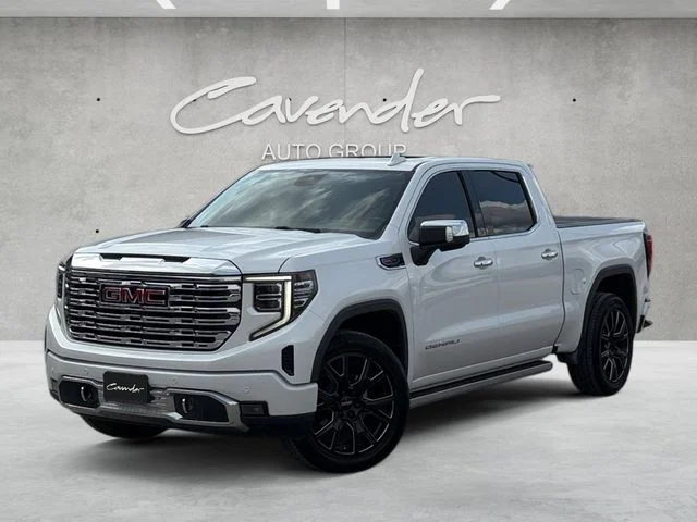 2022 GMC Sierra 4WD Crew Cab Short Box Denali's photo