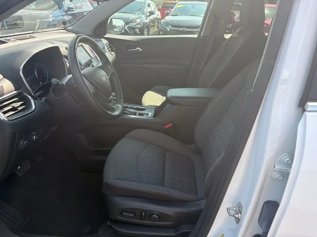 Used 2024 Summit White Chevrolet LT image 11