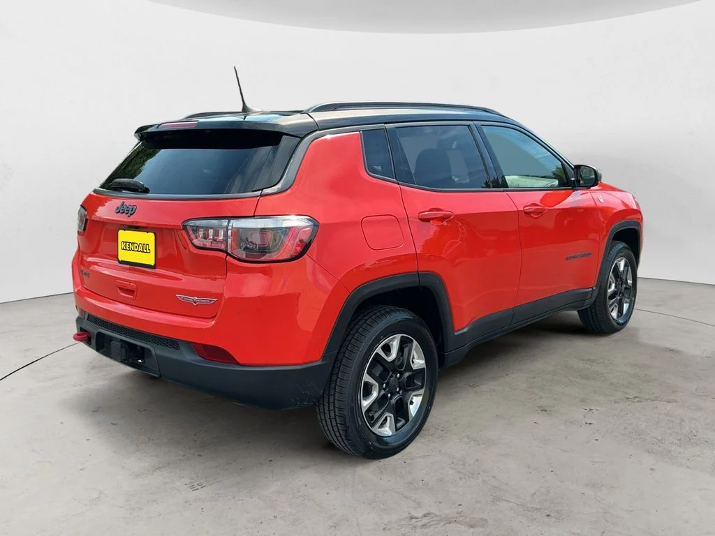 Used 2018 Orange Jeep Trailhawk image 5