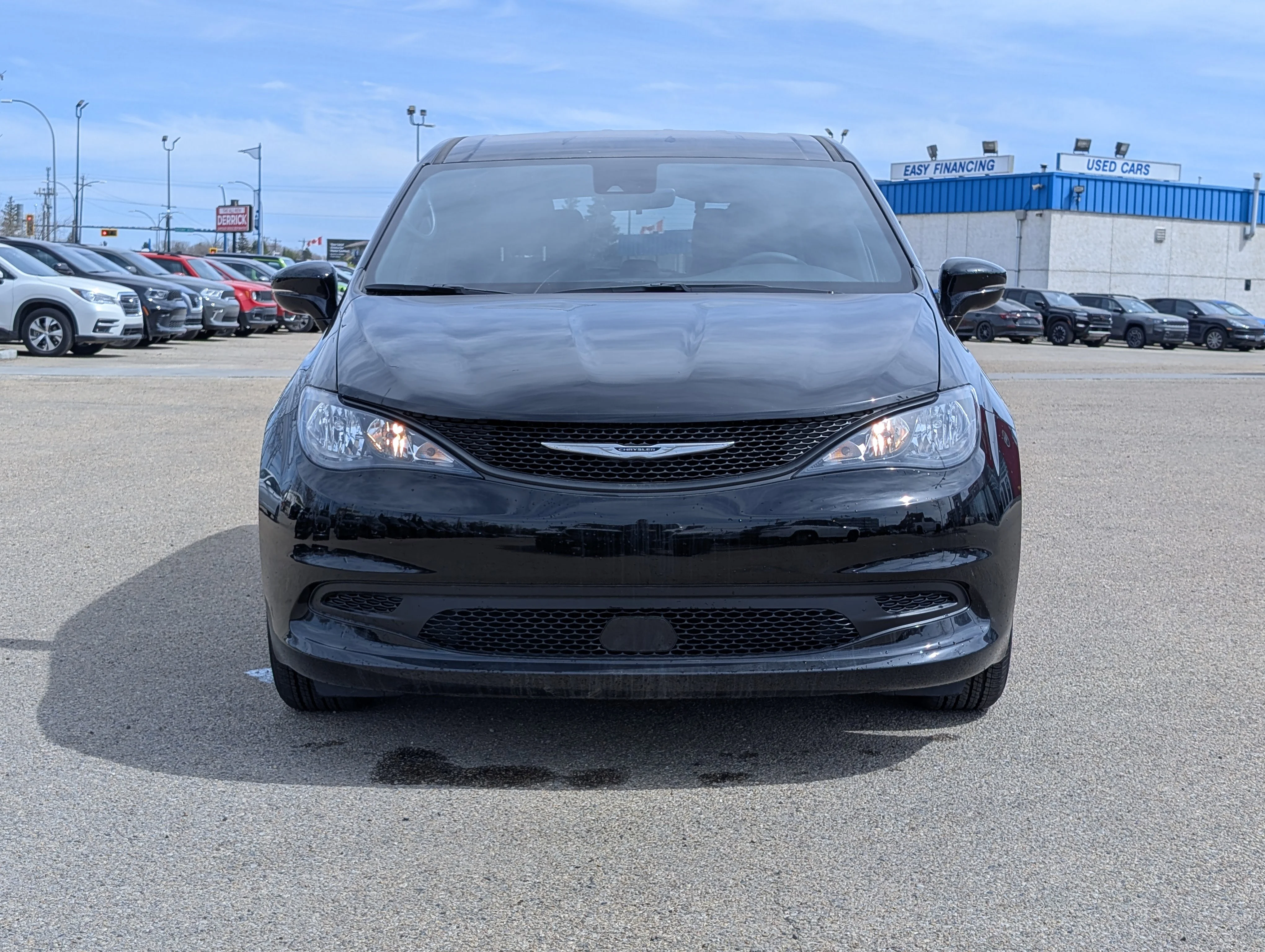 New 2026 Diamond Black Crystal Pearl Chrysler SXT image 10