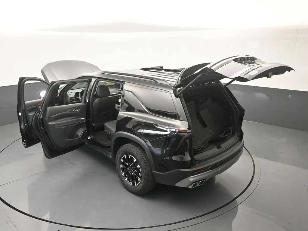 Used 2025 Mosaic Black Metallic Chevrolet Z71 image 93