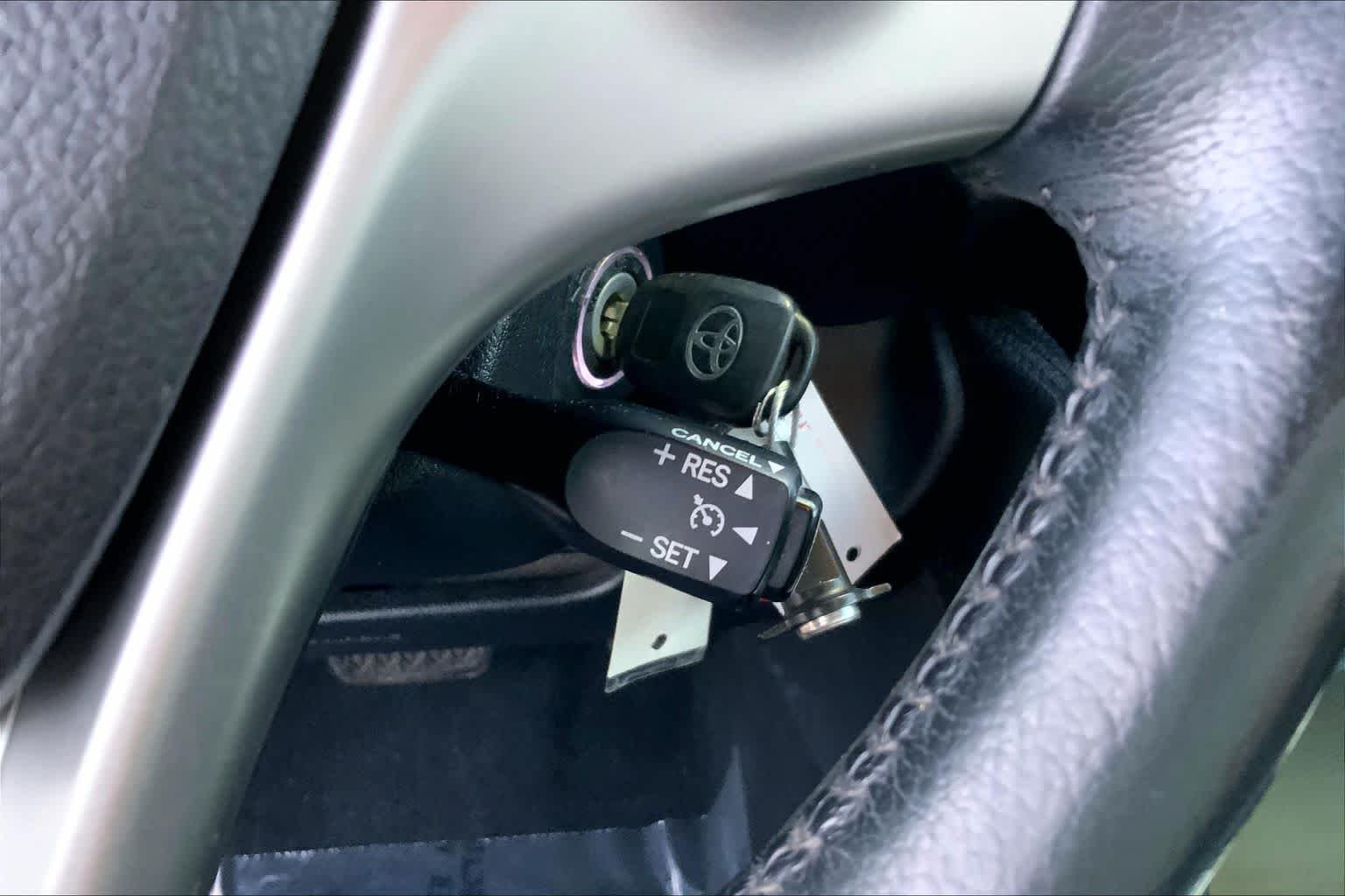 Used 2014 Magnetic Gray Metallic Toyota SE image 25