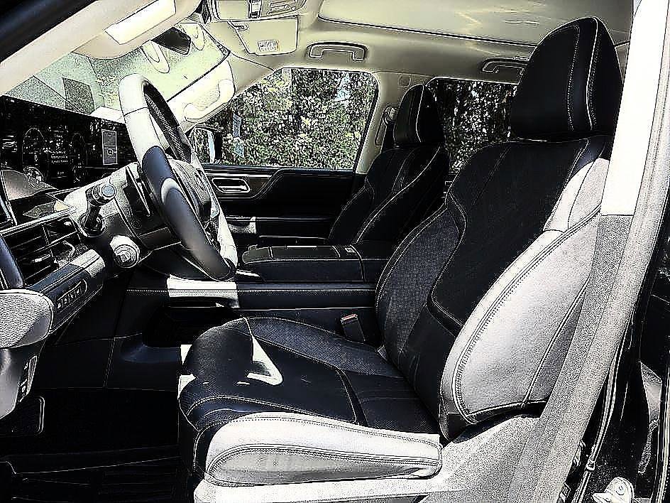 New 2026 BLACK OBSIDIAN INFINITI LUXE image 18