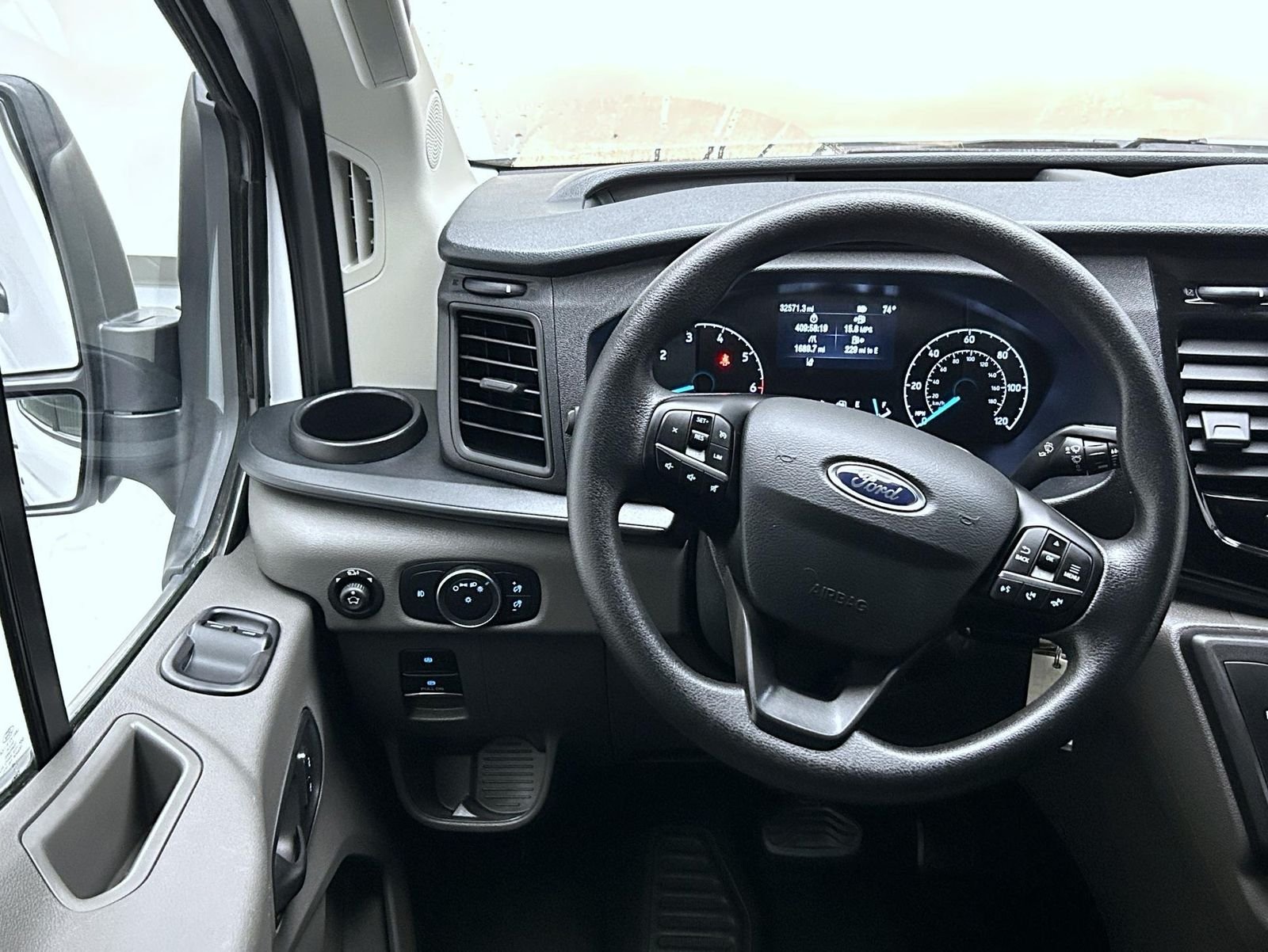 Used 2025 White Ford XLT image 12