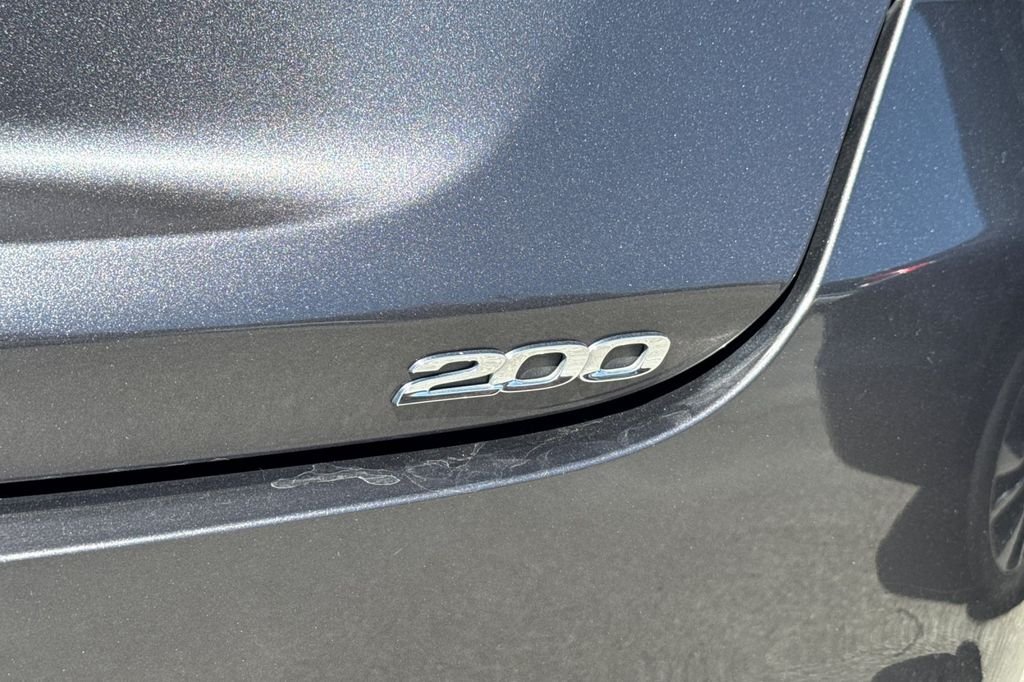 Used 2016 Gray Chrysler Limited image 8