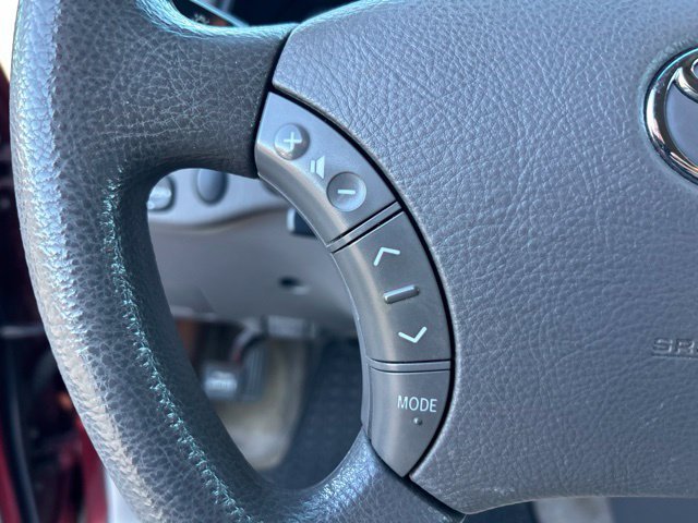 Used 2006  Toyota Limited image 14