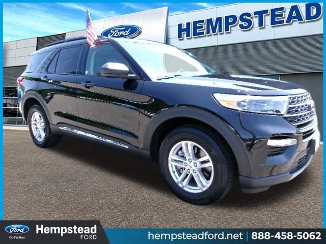 Certified Used 2023 Black Metallic Ford XLT image 3