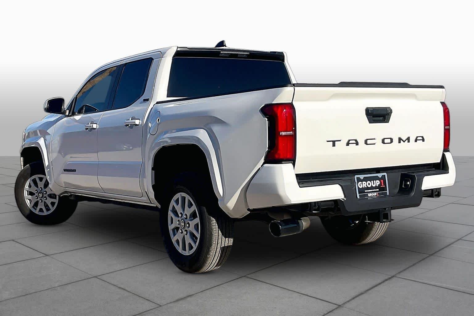Used 2026 Ice Cap Toyota SR5 image 12