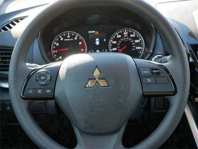 2026 Mitsubishi Eclipse Cross LE - Photo 8
