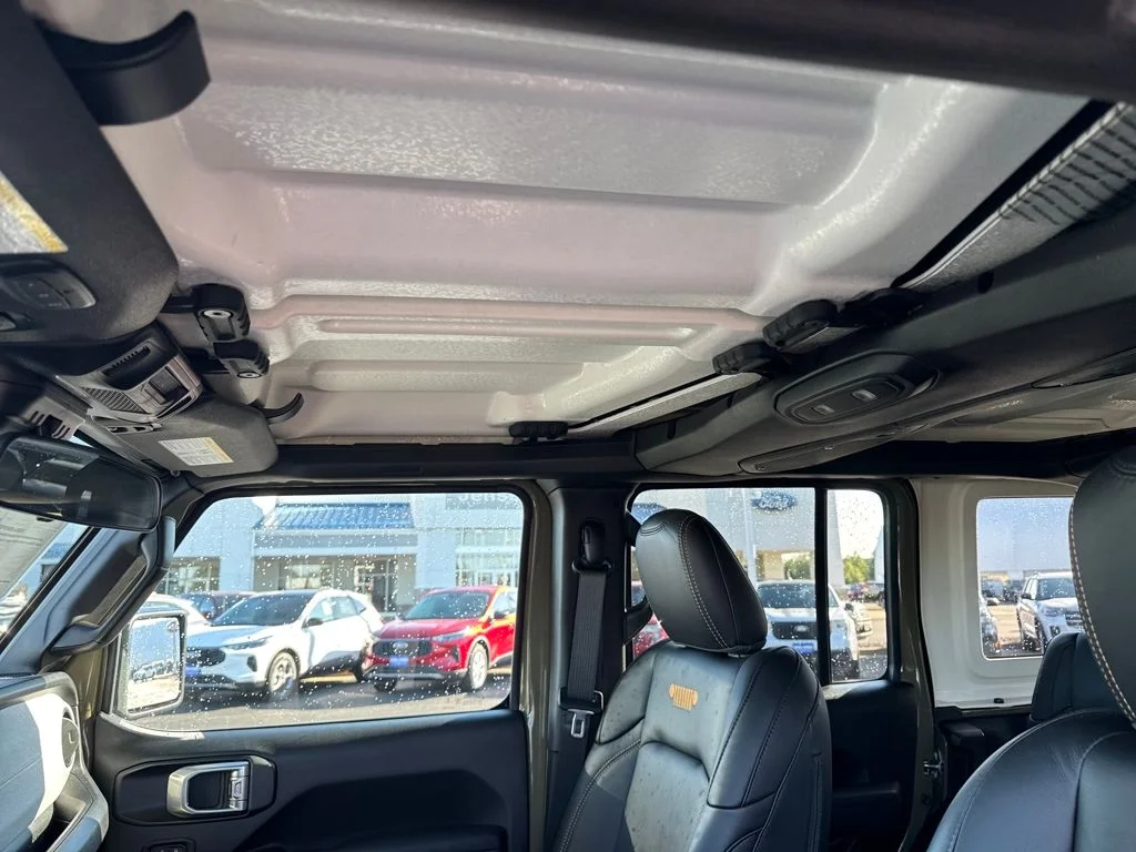 2025 Jeep Wrangler 4-Door Willys - Photo 20