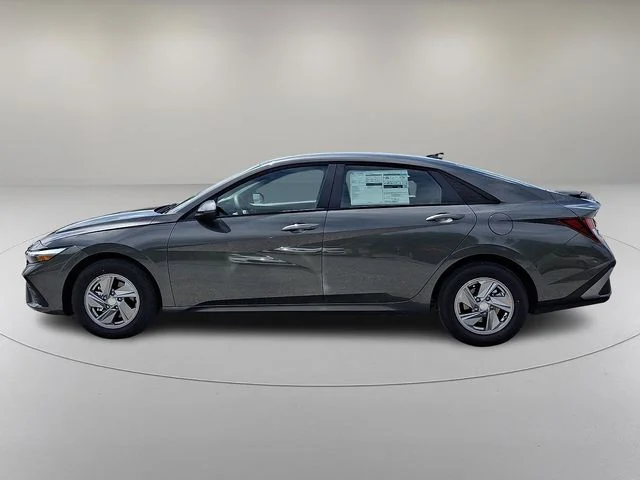 New 2026 Gray Hyundai SE image 4