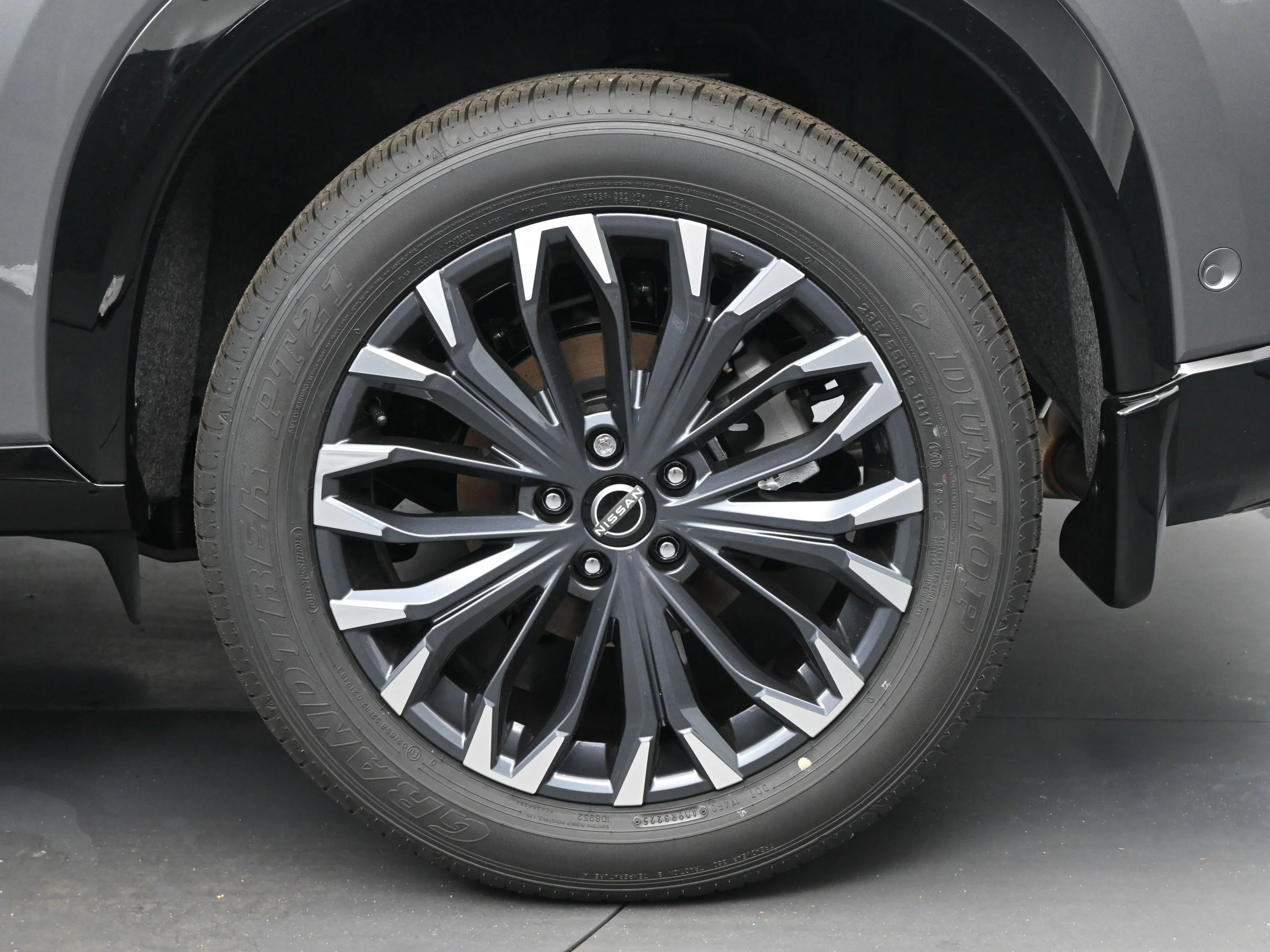 New 2026 Gun Metallic Nissan Platinum image 24