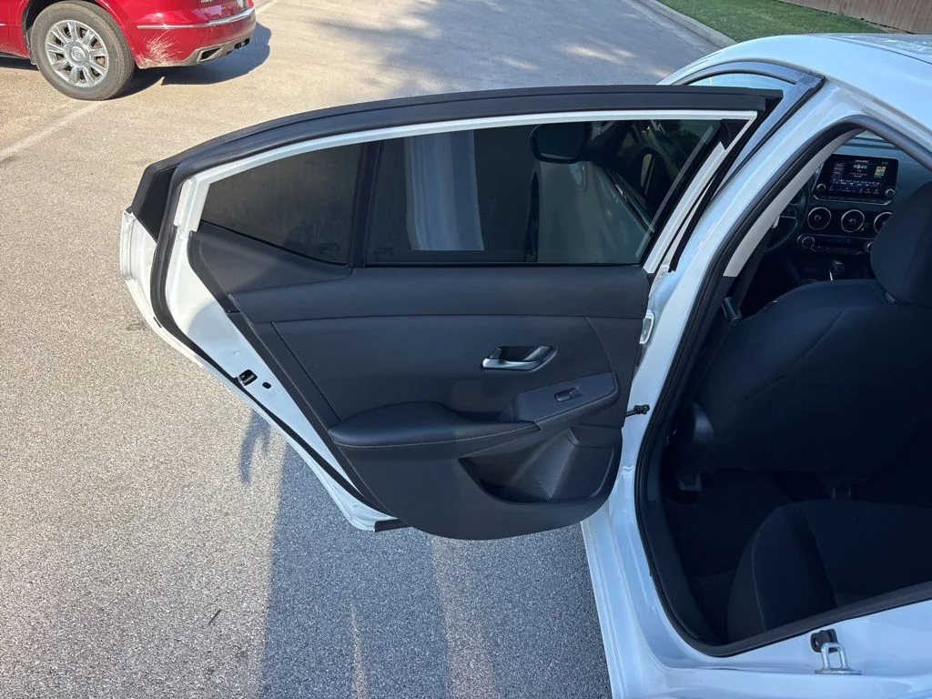 Used 2022 Aspen White Nissan SV image 32