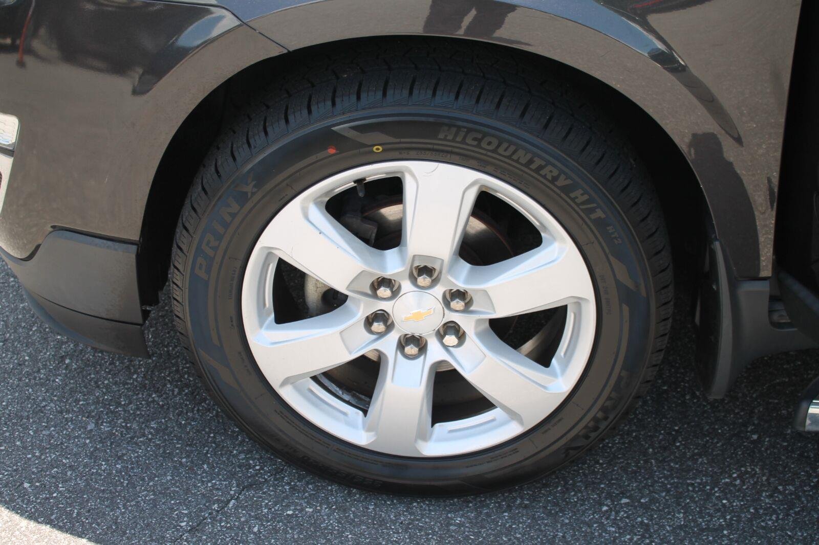 Used 2016 TUNGSTEN METALLIC Chevrolet LT image 34
