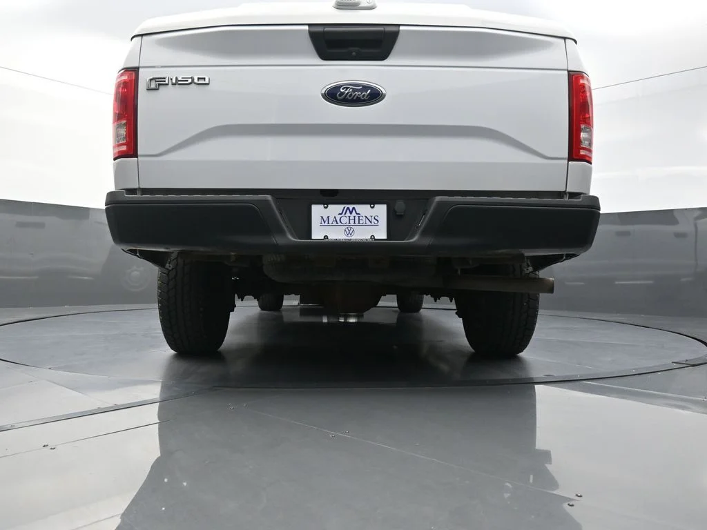 Used 2017 White Ford XL image 27