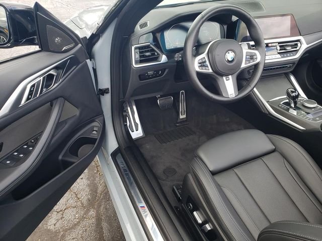 Used 2023 Gray Metallic BMW M440i xDrive image 9