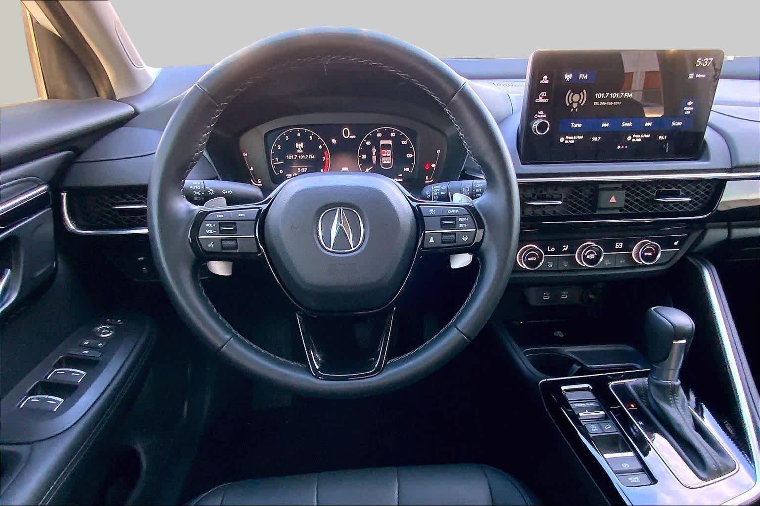 Used 2025 Platinum White Pearl Acura  image 6