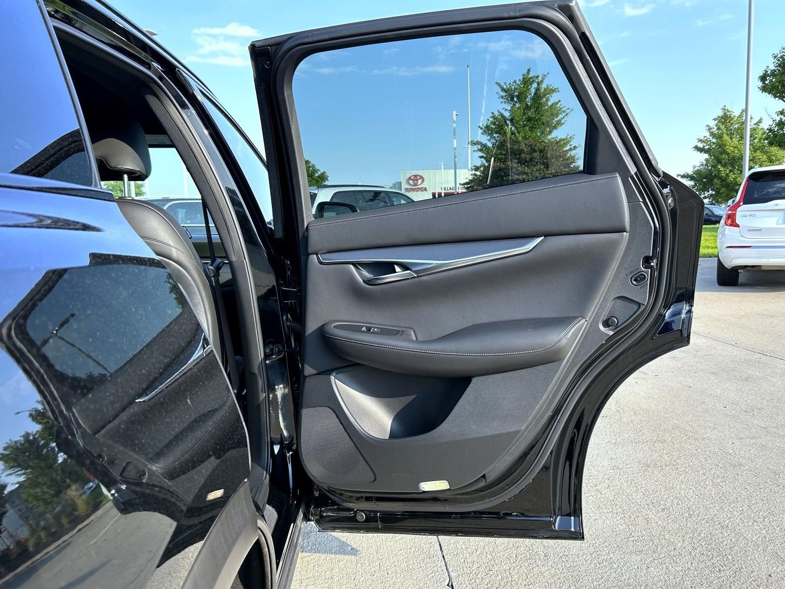 Used 2023 Black INFINITI SPORT image 17